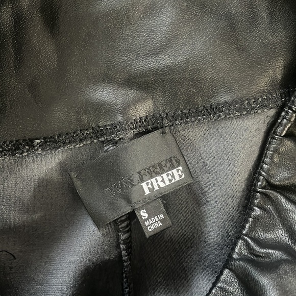 Aritzia Wilfred Daria black faux leather pants s - Picture 4 of 5